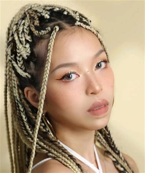 甜美女生脏辫头像图片