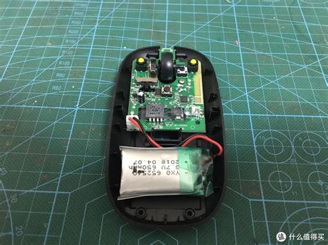 无线鼠标罗技M215怎么换电池？ 无线鼠标罗技电池m215硬件鼠标电池