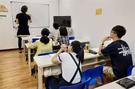 日本学校的又一“变态校规” 老师公开检查学生内衣_凤凰网视频_凤凰网