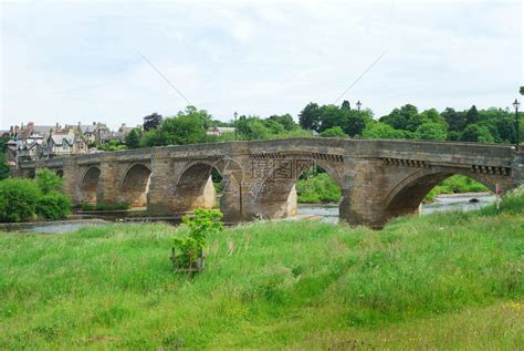 第二豪拉桥 - 恒河上历史悠久的悬臂桥。高清摄影大图-千库网