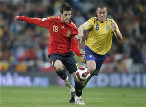 图文：欧预赛西班牙3-0瑞典 小法大将风范-搜狐体育