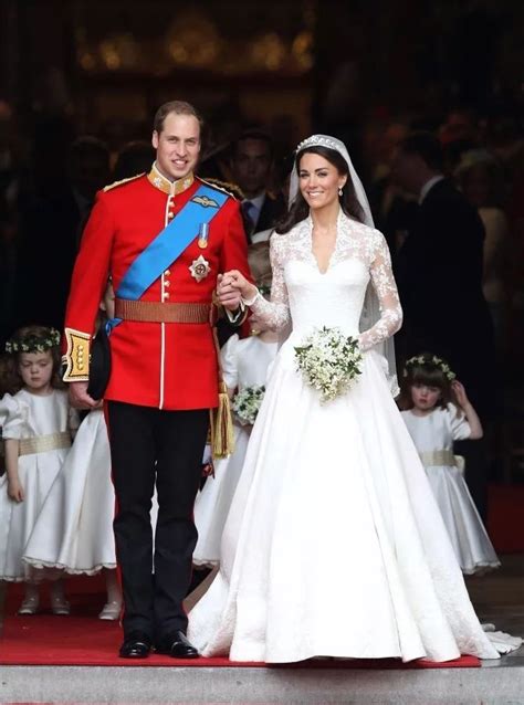 英国王妃凯特怀孕后与丈夫回娘家过圣诞节|英国王妃|凯特|怀孕_新浪新闻