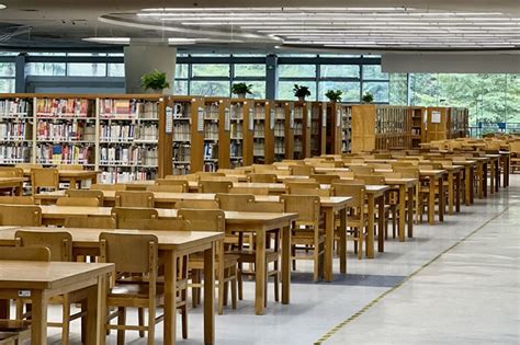 2023南宁市图书馆(新馆)游玩攻略,很不错的图书馆，建议晚上过...【去哪儿攻略】