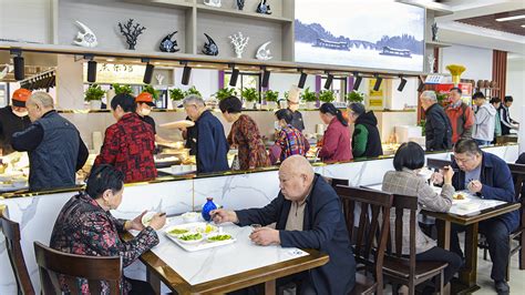 让老年人在家门口都能吃上热乎饭！黑龙江社区助老餐厅陆续建成投用