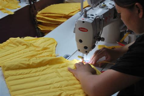 服装加工定制男装制衣厂来样打版工衣POLO翻领定做小批量包工包料-阿里巴巴
