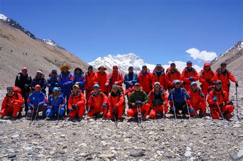 西藏将在珠峰等多座山峰开展登山垃圾清理活动-新闻中心-南海网
