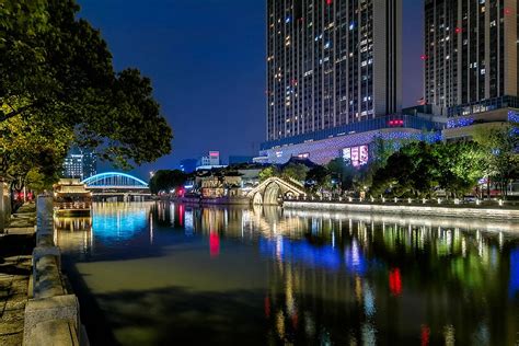 视觉江苏丨常州钟楼：千年运河畔夜景如画_江苏国际在线