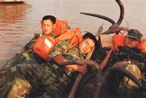1998年特大洪水老照片回顾_九江_抗洪_武汉