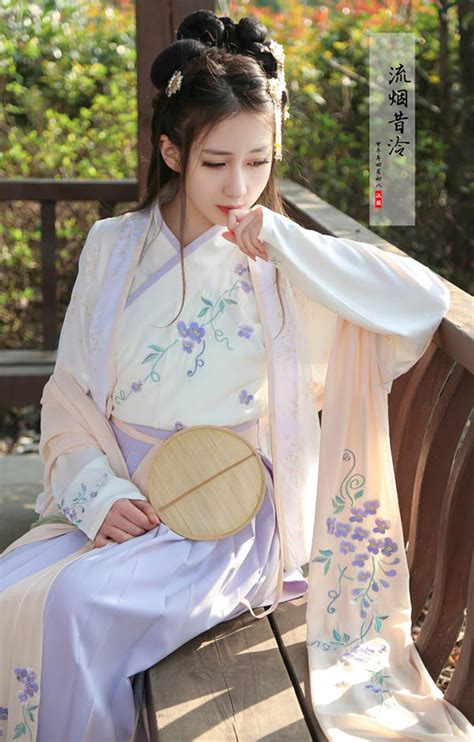 女生古风襦裙头像图片