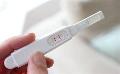 怀孕测试呈阳性高清摄影大图-千库网