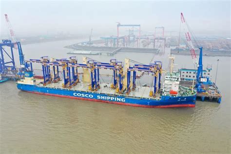 中国远洋海运 集团要闻 中远海运特运重吊船再次刷新世界纪录