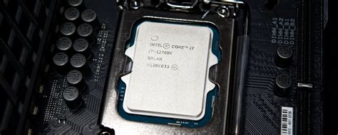 Intel Core i7 Extreme Edition processor has 10 cores and 4 channel DDR4 ...