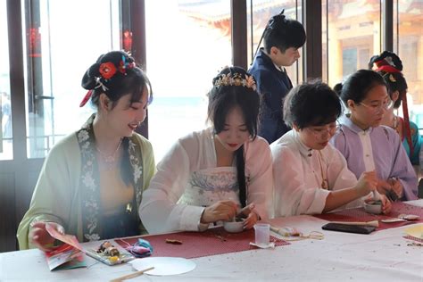 陕西万亚商业运营管理有限公司签约2018年首届中国汉服艺术节
