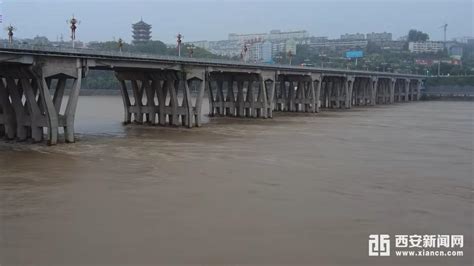 陕西多地暴雨！6条河流现超警洪水|陕西省|咸阳市|汉中市_新浪新闻