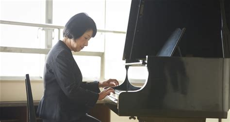 千尺学堂在线钢琴课帮助中老年群体活跃脑力思维 遇见更好的自己_中华网