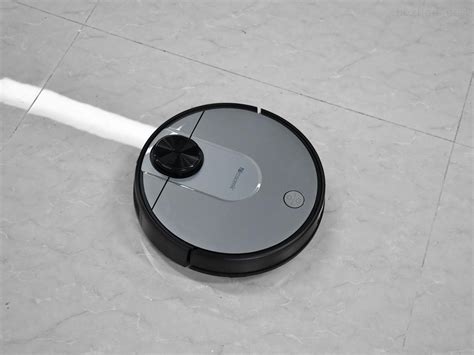 智能扫地机器人好用吗?教你选购一台满意的扫地机丨艾肯家电网