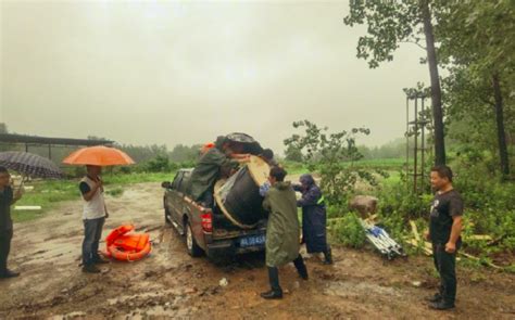 暴雨洪涝灾害致使洛南农村大面积玉米倒伏-搜狐大视野-搜狐新闻