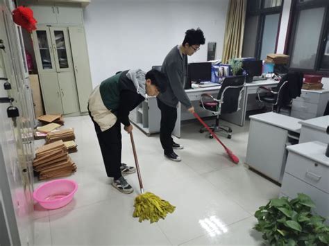 【2020迎新工作】我院组织学生干部打扫新生宿舍