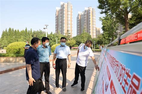 濮阳市自然资源和规划局开展“全国土地日”进广场宣传活动