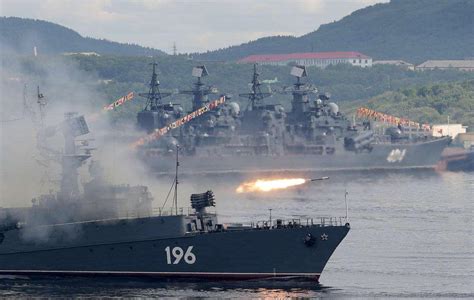 乌军多次发起南部反攻，俄海军节当天被打脸，黑海舰队总部遭袭击