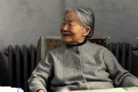 杨绛逝世4周年，重温百岁感言：世界是自己的，与他人毫无关系 - 知乎