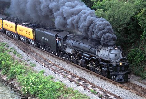 UP 3985 | Steam Locomotives Wiki | Fandom
