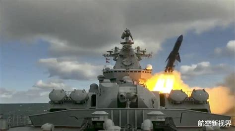 俄向乌克兰军舰开火:6名乌船员受伤 炮舰损坏(图)(含视频)_手机新浪网