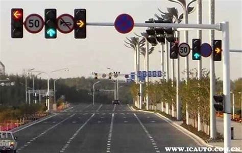 红绿灯三个灯顺序，红绿灯的排列顺序是怎样的_车主指南