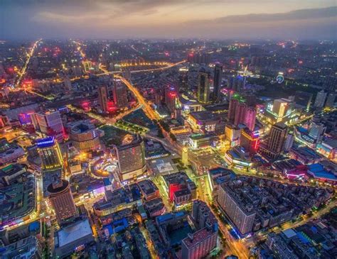 郑州市二七商圈：城市复兴画卷绚丽展开_手机新浪网