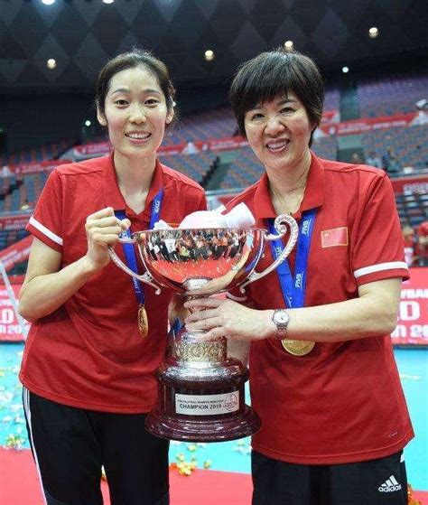 恭喜！中国排球创4大世界纪录，郎平2项封神，17岁天才少女太牛