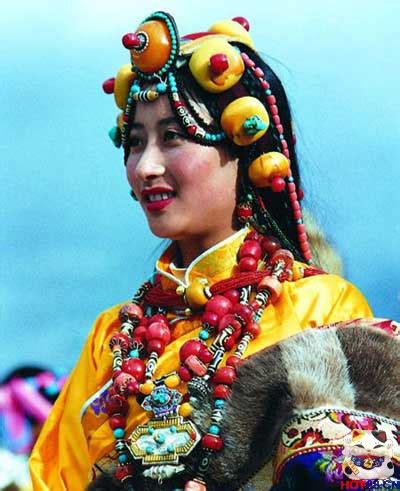 丁真藏袍藏族西藏民族风特色日常节日穿搭女士藏式袍藏装藏服外套-阿里巴巴