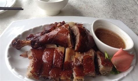 广东名厨在北京开的餐馆，脆皮烧鹅一刀下去汁水爆流，味道绝了 - 知乎