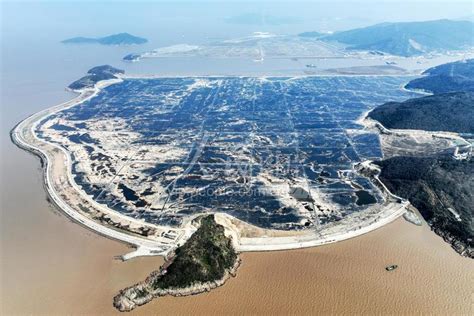 金塘首个商业综合体项目已完成80%建设进度 “丽港新天地”明年9月开业迎客