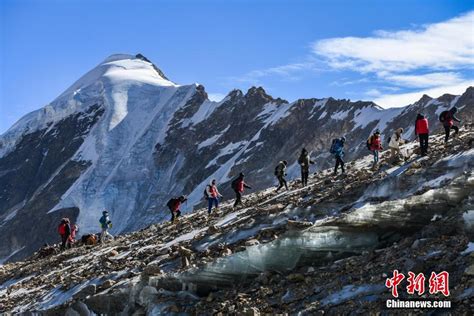 零下30度、海拔4800多米 驻西藏部队顶风冒雪巡逻边关