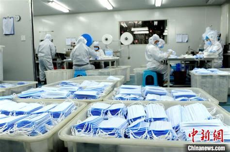 国内首台高速口罩生产设备在北京试生产，每分钟500件-足够资源
