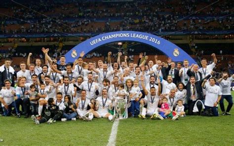 欧洲冠军联赛徽标 欧冠奖杯和臂章-国际足坛-球彩体育