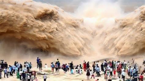河南万仙山爆发山洪 洪水从高山上冲出，形成巨大瀑布倾泻而下_腾讯视频