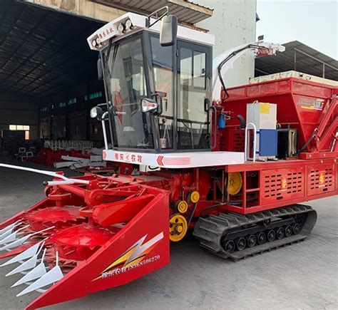 如何清洗大型玉米秸秆青储机的割台-新乡市豫东轻工机械有限公司