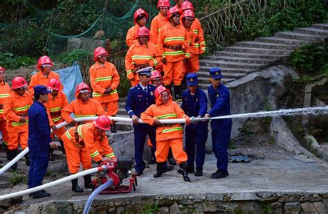 广西：柳州市融水苗族自治县成立首支女子志愿消防队