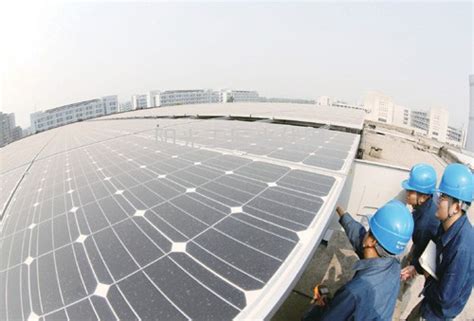 国内首个屋顶柔性支架光伏项目并网发电-汪婉 -经济参考网-太阳能发电网