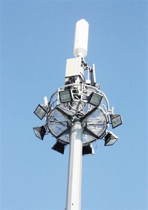 钢结构角钢通信铁塔热镀锌喷塑通讯杆塔移动信号塔自立信号单管塔-阿里巴巴