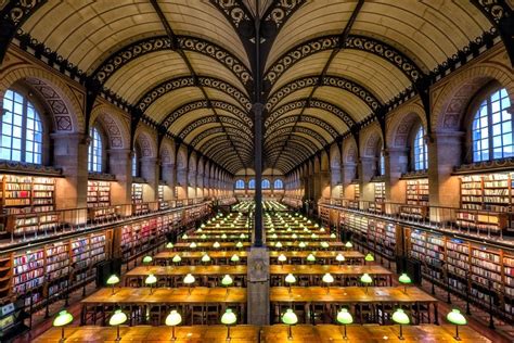 【最美图书馆|多图】中世纪气息：爱尔兰都柏林圣三一学院图书馆 - 知乎