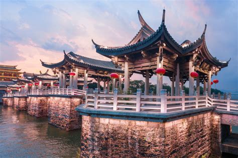 潮州标志性景观，始建于明代，是广东现存最壮观的城墙__财经头条