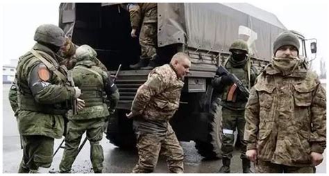 俄军炮兵猛攻顿巴斯，乌军无力抵抗，乖乖交出谢韦尔斯克|俄军|谢韦尔|斯克_新浪新闻