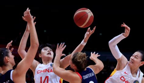 中国女篮崛起密码：有两位世界级中锋，还善打团队篮球_世界杯_决赛_郑薇