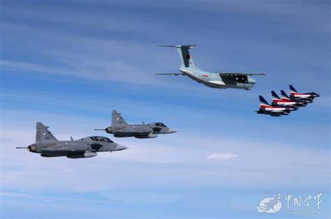 中国歼-10C抵达泰国！“鹰击-2022”对抗演习，谁是最强3代半？_凤凰网