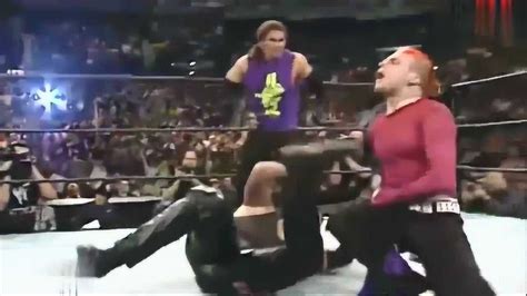 WWE皇家大战 送葬者太无敌了 来一个倒一个_腾讯视频