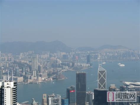 香港，并不只有快节奏，坐上一辆叮叮车，慢慢感受这座多元的城市！