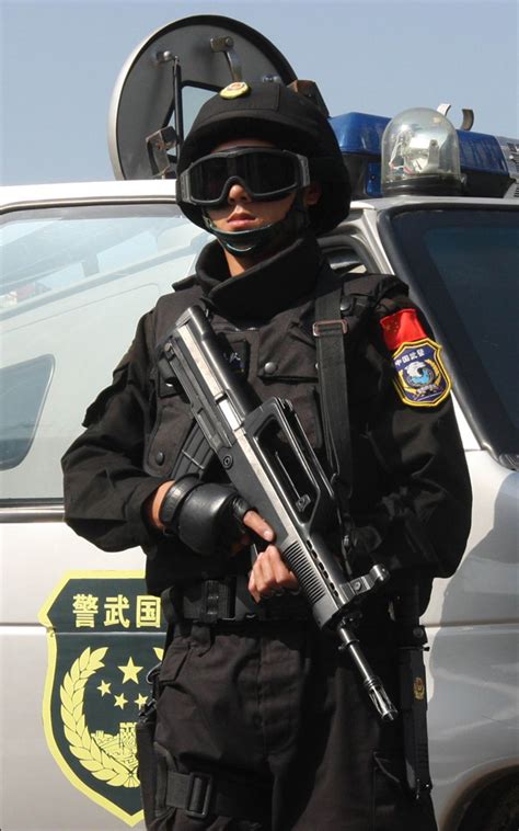 中国特警最新单兵装备曝光 - 知乎