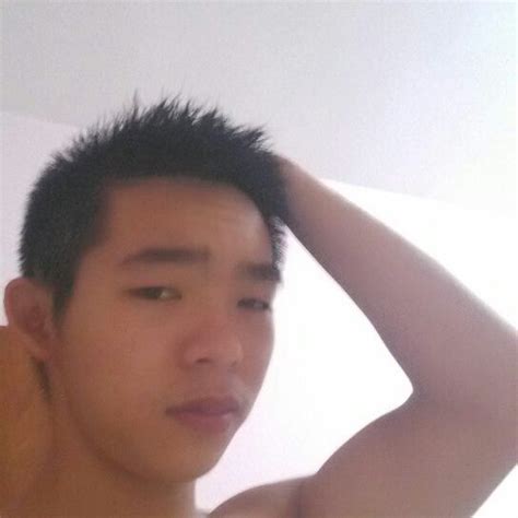 非主流蹲墙角头像